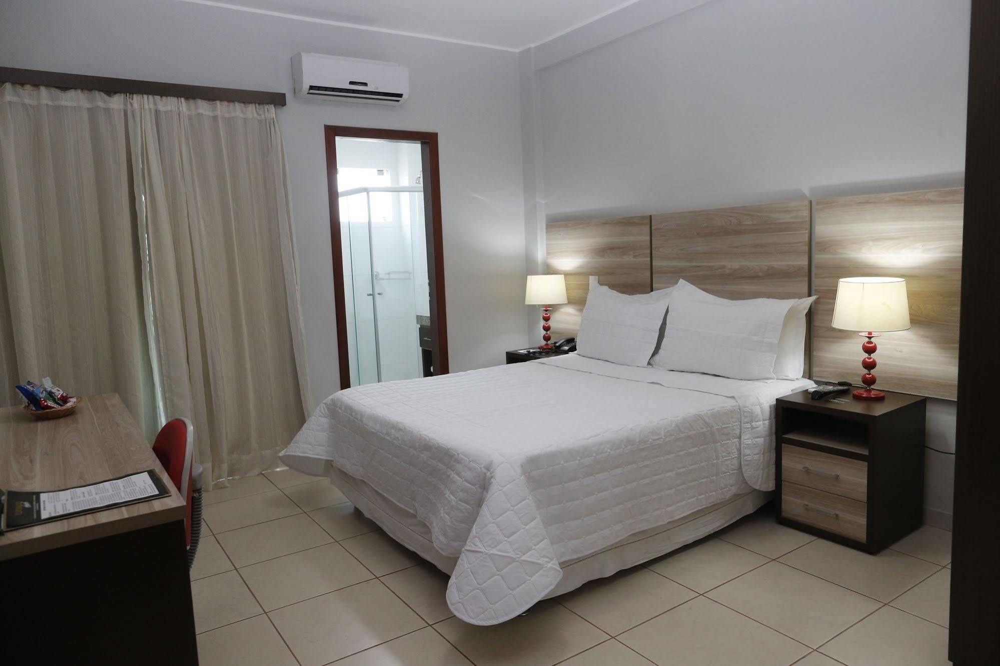 Hotel Eldorado Paracatu Buitenkant foto